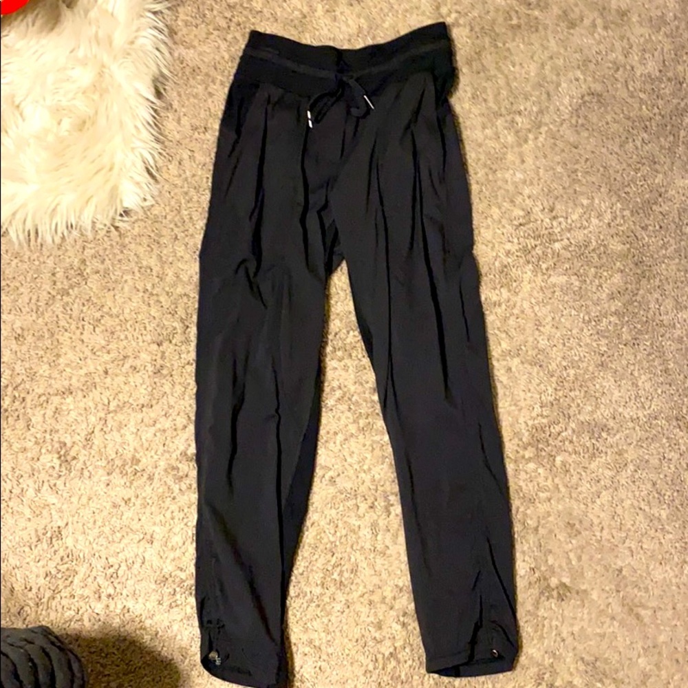 Lululemon Dance Studio Crop